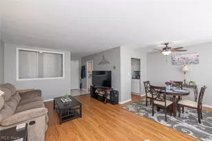 12520 Edgewater Dr, Oakwood, OH 44107 - Photo 11