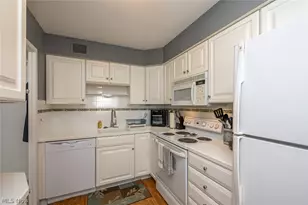 12520 Edgewater Dr, Oakwood, OH 44107 - Photo 13