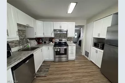 33661 Kenilworth Road, Eastlake, OH 44095 - Photo 5