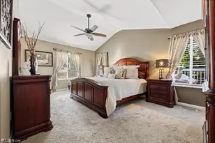 637 Hunters Trail, Akron, OH 44313 - Photo 35