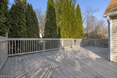 637 Hunters Trail, Akron, OH 44313 - Photo 3