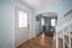 869 Packard Dr, Akron, OH 44320 - Photo 3