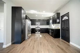 807 E 3rd St, Salem, OH 44460 - Photo 7