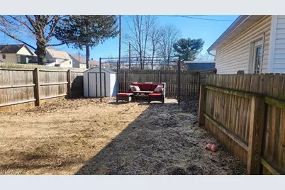 237 7th Street NW, New Philadelphia, OH 44663 - Photo 5