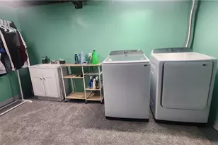 237 7th St NW, New Philadelphia, OH 44663 - Photo 25