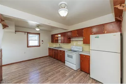 114 Beck Avenue, Akron, OH 44302 - Photo 9