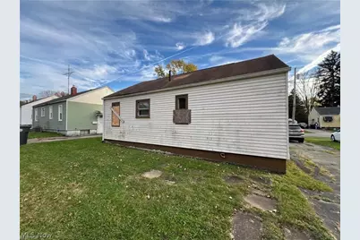 2773 Burton Street SE, Warren, OH 44484 - Photo 3