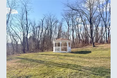 411 Petrick, Mingo Junction, OH 43938 - Photo 3