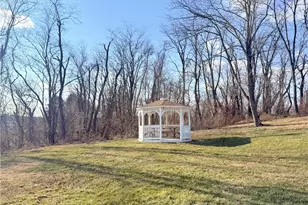 411 Petrick, Mingo Junction, OH 43938 - Photo 3