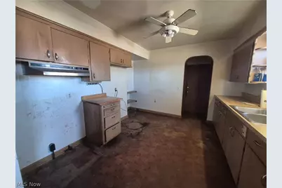 1093 E Schaaf Road, Independence, OH 44131 - Photo 3