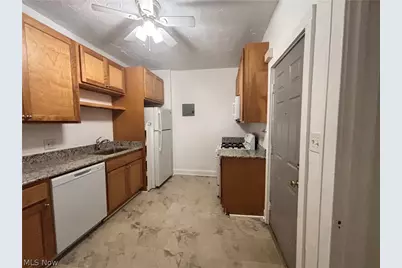 1340 W 65th Street #4, Loveland, OH 44102 - Photo 5