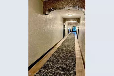 2374 Euclid Heights Boulevard, Cleveland Heights, OH 44106 - Photo 3