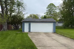 18715 Libby Rd, Maple Heights, OH 44137 - Photo 15