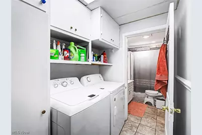 37931 Vine Street, Willoughby Hills, OH 44094 - Photo 27