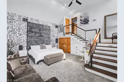 37931 Vine Street, Willoughby Hills, OH 44094 - Photo 17