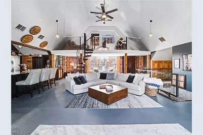 37931 Vine Street, Willoughby Hills, OH 44094 - Photo 11