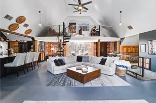 37931 Vine St, Willoughby Hills, OH 44094 - Photo 11