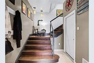 37931 Vine Street, Willoughby Hills, OH 44094 - Photo 7