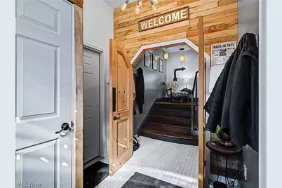 37931 Vine Street, Willoughby Hills, OH 44094 - Photo 5