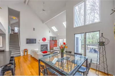 632 Blue Spruce Trail, Chagrin Falls, OH 44023 - Photo 3