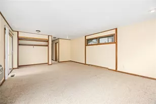 31 Medford Ave, Akron, OH 44310 - Photo 9