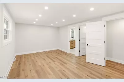 36988 Clearway Drive, Eastlake, OH 44095 - Photo 25