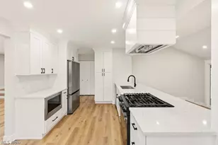 36988 Clearway Dr, Eastlake, OH 44095 - Photo 5