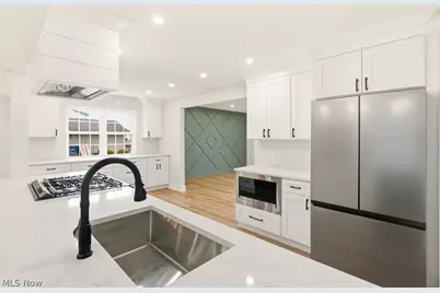 36988 Clearway Drive, Eastlake, OH 44095 - Photo 9