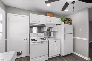 1408 N 9th St, Martins Ferry, OH 43935 - Photo 13