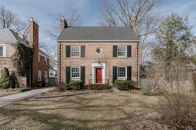 19419 Scottsdale Boulevard, Huber Heights, OH 44122 - Photo 1