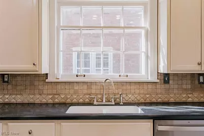 19419 Scottsdale Boulevard, Huber Heights, OH 44122 - Photo 15