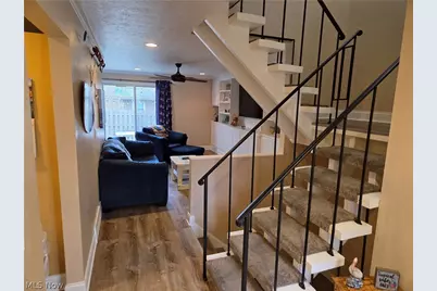 9284 Willow Lane, Olmsted Falls, OH 44138 - Photo 5