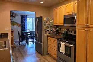 9284 Willow Ln, Olmsted Falls, OH 44138 - Photo 3