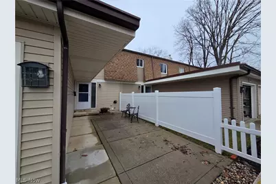 9284 Willow Lane, Olmsted Falls, OH 44138 - Photo 17