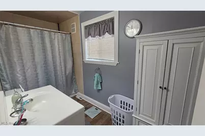 9284 Willow Lane, Olmsted Falls, OH 44138 - Photo 13