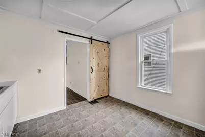1023 W Washington Avenue, Lorain, OH 44052 - Photo 15