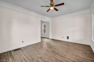 1023 W Washington Ave, Lorain, OH 44052 - Photo 5