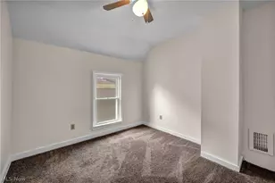 1023 W Washington Ave, Lorain, OH 44052 - Photo 23