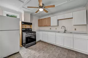 1023 W Washington Ave, Lorain, OH 44052 - Photo 13
