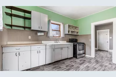 2249 Bishard Avenue, Cambridge, OH 43725 - Photo 7