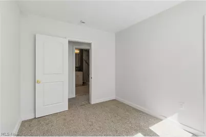 18815 Arrowhead Avenue, Loveland, OH 44119 - Photo 13