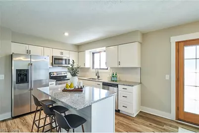 1661 Devonshire Drive, Brunswick, OH 44212 - Photo 9