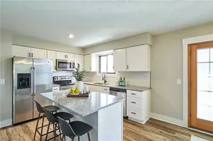 1661 Devonshire Dr, Brunswick, OH 44212 - Photo 9