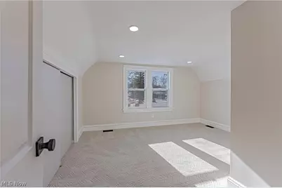 7532 State Route 43, Kent, OH 44240 - Photo 17