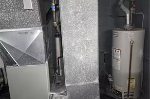 21670 Crystal Ave, Euclid, OH 44123 - Photo 15