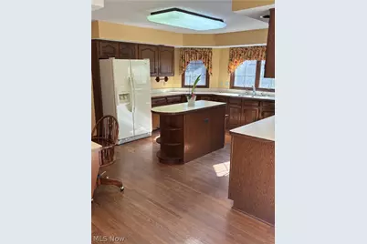 2904 Camelot Court, Willoughby Hills, OH 44092 - Photo 7