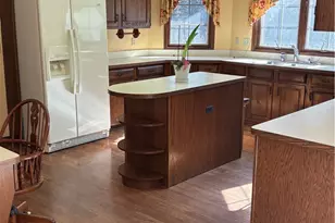 2904 Camelot Ct, Willoughby Hills, OH 44092 - Photo 7