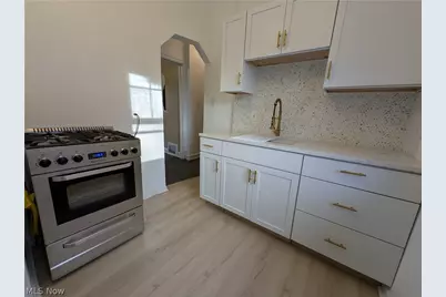 5550 Grasmere Avenue, Maple Heights, OH 44137 - Photo 9