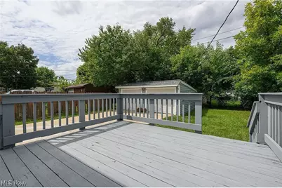 5550 Grasmere Avenue, Maple Heights, OH 44137 - Photo 7