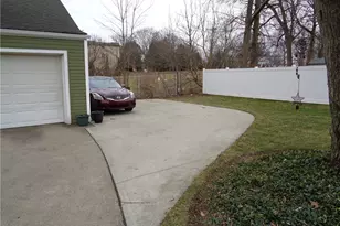 202 Elmford Ave SW, Massillon, OH 44646 - Photo 5